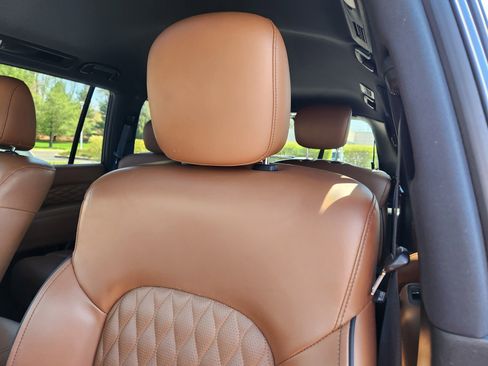 Certified 2024 INFINITI QX80 Sensory w/ All-Season Package AWD/4WD image 11