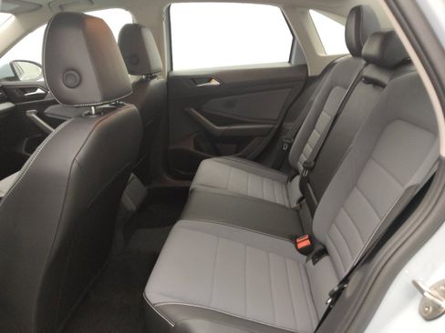 Used 2025 Volkswagen Jetta SE w/ Sunroof Package FWD image 18