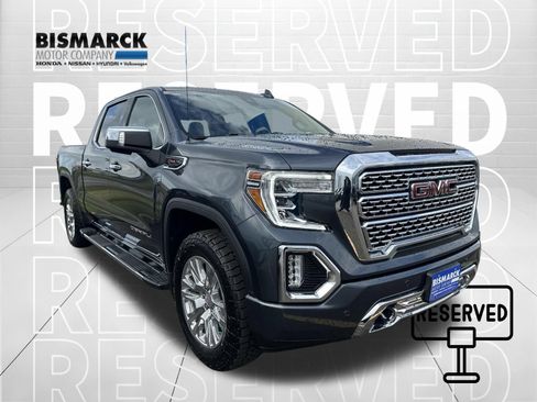 Used 2022 GMC Sierra 1500 Denali w/ Driver Alert Package II AWD/4WD image 2