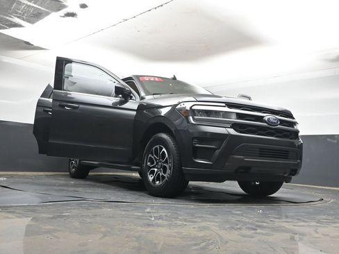 Used 2023 Ford Expedition Max XLT AWD/4WD image 45