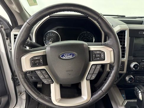 Used 2017 Ford F150 Lariat w/ Equipment Group 502A Luxury AWD/4WD image 14