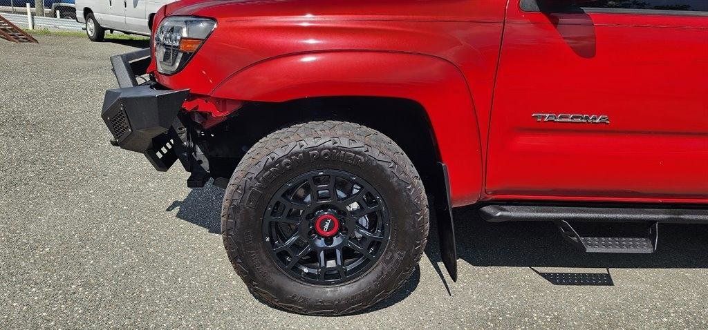 Used 2015 Toyota Tacoma PreRunner w/ TRD Sport Package RWD image 9