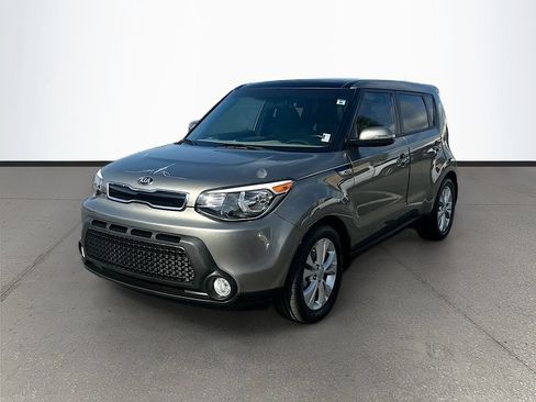 Used 2014 Kia Soul + w/ Primo Package FWD image 3
