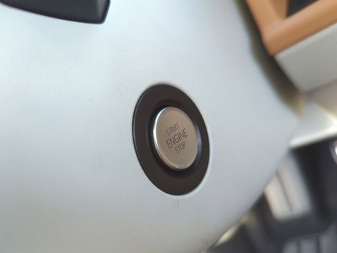 New 2025 Volkswagen ID. Buzz Pro S Plus image 28