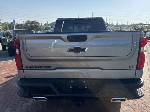 Used 2026 Chevrolet Silverado 1500 LT Trail Boss w/ LT Trail Boss Premium Package AWD/4WD image 9