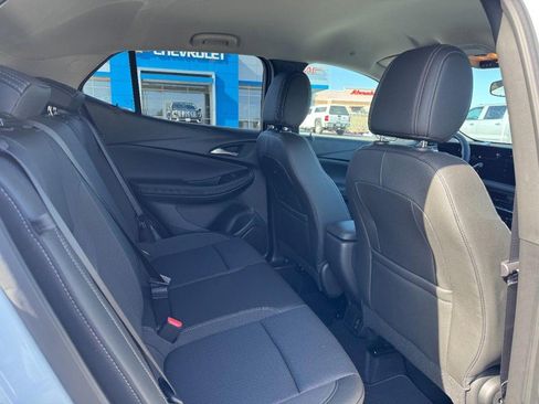 Used 2025 Buick Encore GX Preferred image 10