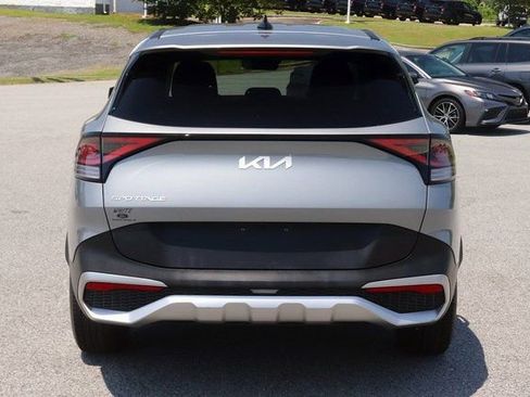 Used 2024 Kia Sportage LX image 6