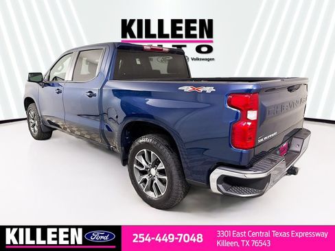 Used 2022 Chevrolet Silverado 1500 LT AWD/4WD image 6