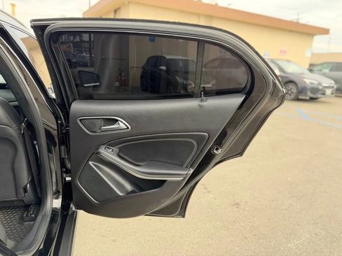 Used 2019 Mercedes-Benz GLA 250 image 27