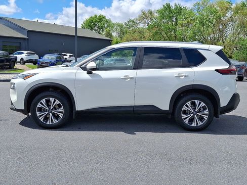 Certified 2023 Nissan Rogue SV w/ SV Premium B Package AWD/4WD image 5