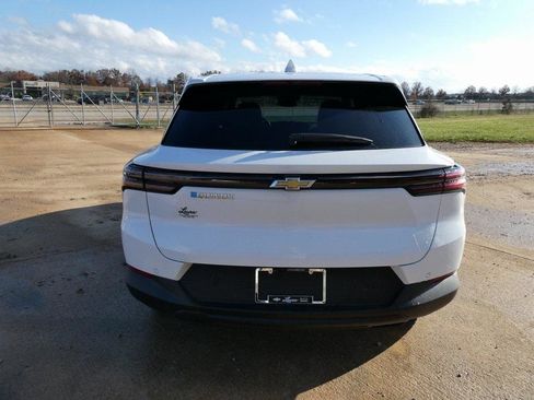 New 2026 Chevrolet Equinox EV LT image 6
