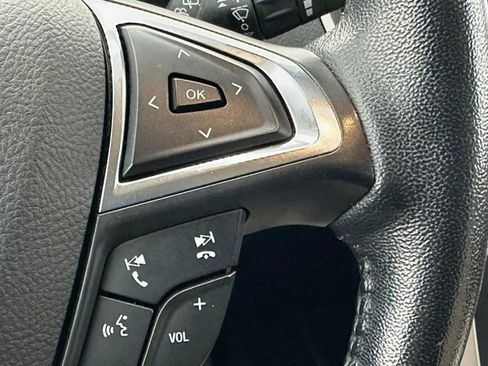 Used 2023 Ford Edge SEL image 21