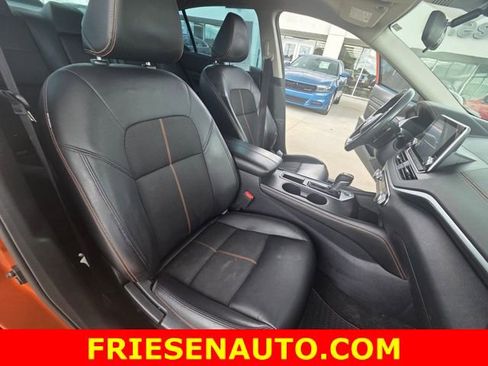 Used 2022 Nissan Altima 2.5 SR image 12