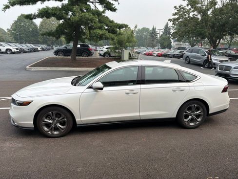 Used 2024 Honda Accord EX image 4