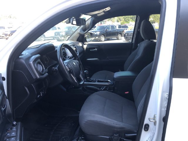 Used 2018 Toyota Tacoma TRD Sport RWD image 21