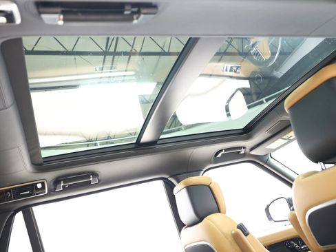 Used 2022 Land Rover Range Rover Long Wheelbase Autobiography image 63