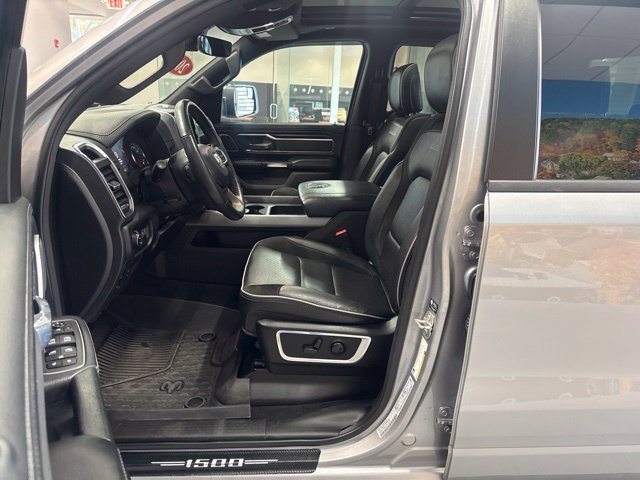 Used 2023 RAM 1500 Laramie AWD/4WD image 29
