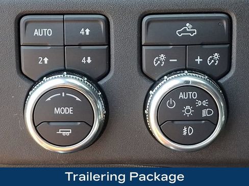 Used 2024 GMC Sierra 1500 Elevation w/ Preferred Package AWD/4WD image 9