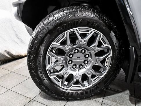 Used 2024 GMC Hummer EV 3X image 7