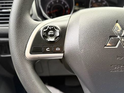 Used 2018 Mitsubishi Outlander Sport ES FWD image 13