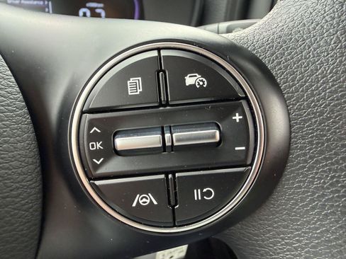 Used 2023 Kia Soul LX w/ LX Technology Package FWD image 14