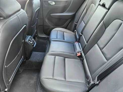 Certified 2026 Volvo XC40 B5 Plus AWD/4WD image 30