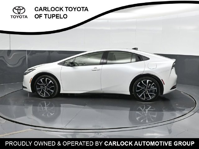 Used 2026 Toyota Prius Plug-In Hybrid FWD image 10