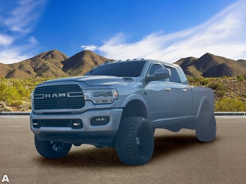 Used 2019 RAM 2500 Laramie AWD/4WD image 2
