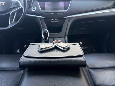 Used 2017 Cadillac XT5 Luxury w/ Driver Awareness Package image 23