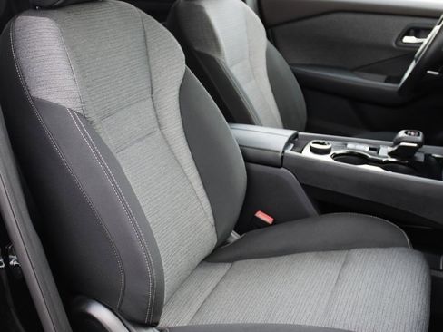 Certified 2022 Nissan Rogue SV image 23