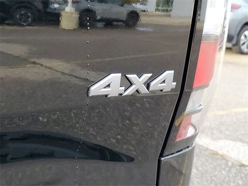 New 2026 Nissan Frontier SV image 6