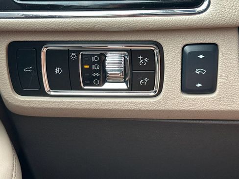 Used 2024 Lincoln Navigator Reserve AWD/4WD image 37