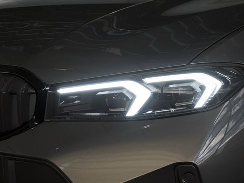 New 2026 BMW 330i Sedan w/ M Sport Package image 32