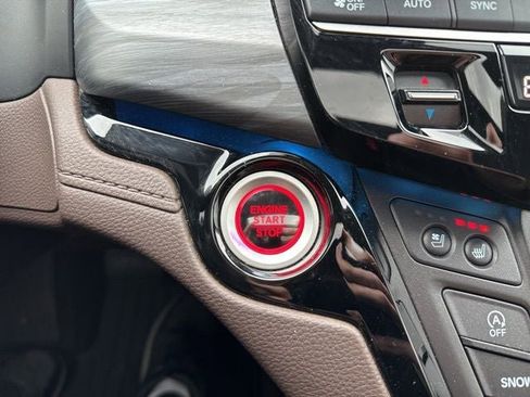 Used 2025 Honda Odyssey Elite image 32