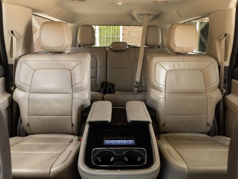Used 2022 Lincoln Navigator L Reserve AWD/4WD image 28