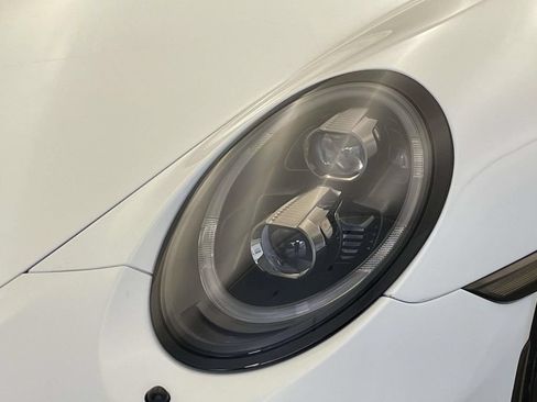 Certified 2018 Porsche 911 GT3 w/ Sport Chrono Package RWD image 15
