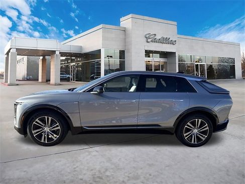 Certified 2024 Cadillac Lyriq Luxury w/ LPO, Floor Liner Package image 6