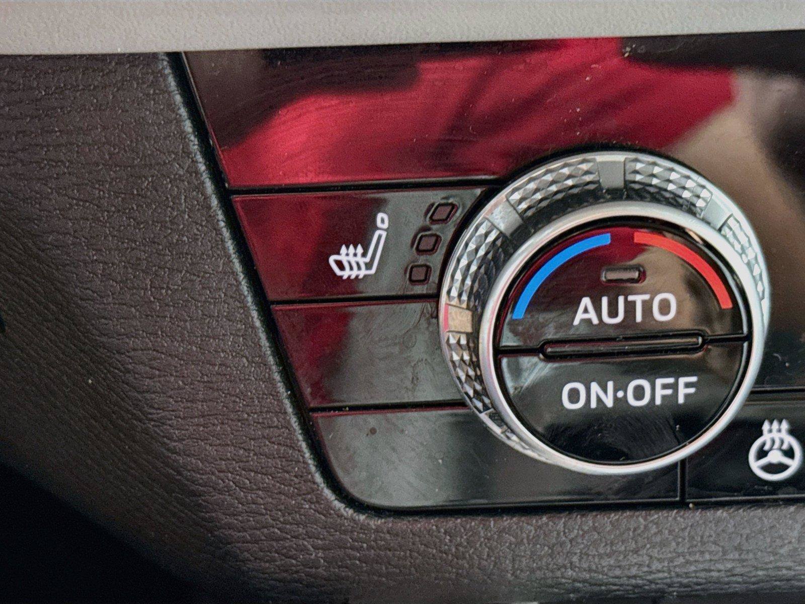Used 2024 Mitsubishi Outlander 4WD Plug-In Hybrid image 19