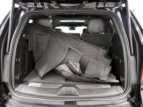 Used 2024 Chevrolet Tahoe RST w/ Luxury Package AWD/4WD image 7