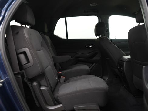 Used 2023 Chevrolet Traverse LT image 13