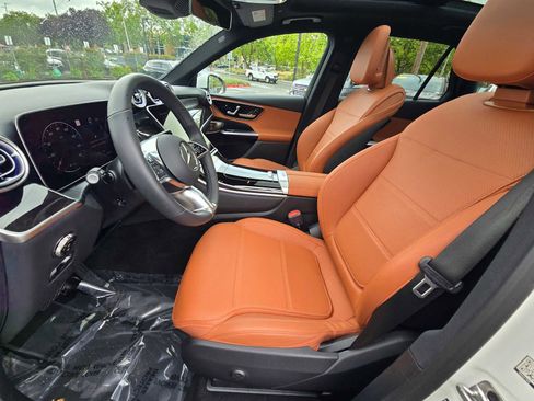 Used 2026 Mercedes-Benz GLC 300 image 25