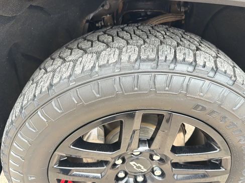 Used 2019 GMC Sierra 1500 4x4 Crew Cab w/ Convenience Package image 17