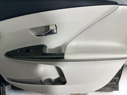 Used 2014 Toyota Venza LE image 28