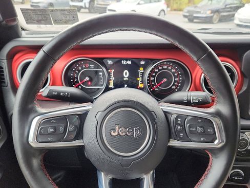 Used 2020 Jeep Gladiator Rubicon image 16