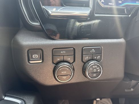 Used 2024 Chevrolet Silverado 1500 RST image 30