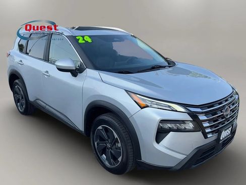 Used 2024 Nissan Rogue SV w/ SV Premium Package AWD/4WD image 1
