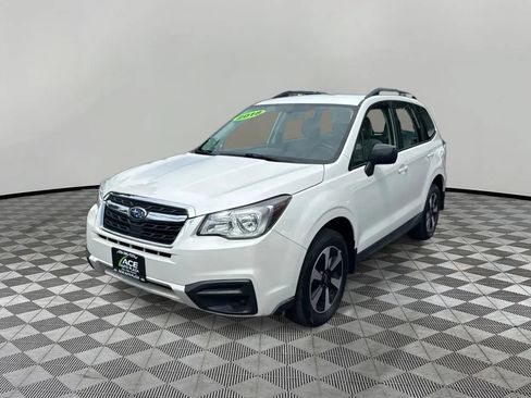 Used 2018 Subaru Forester 2.5i w/ Alloy Wheel Package AWD/4WD image 2