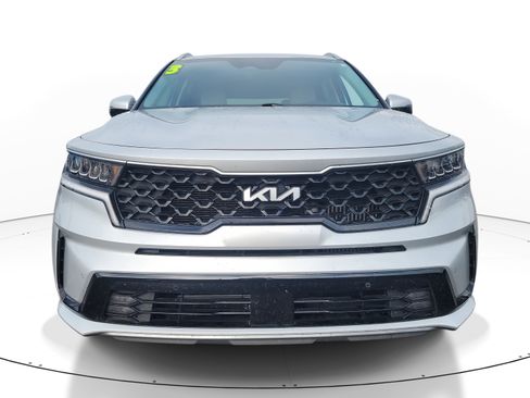 Used 2023 Kia Sorento EX image 2