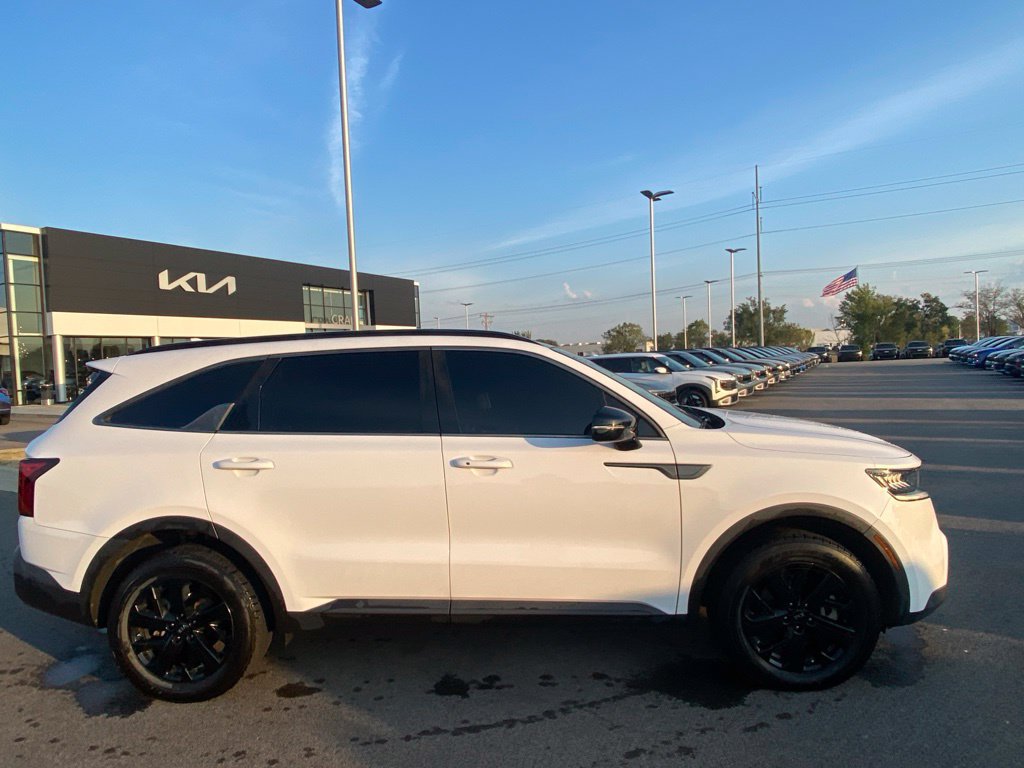 Used 2021 Kia Sorento S w/ Panoramic Sunroof Package AWD/4WD image 2