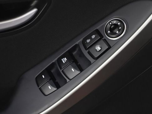 Used 2017 Hyundai Elantra GT image 21